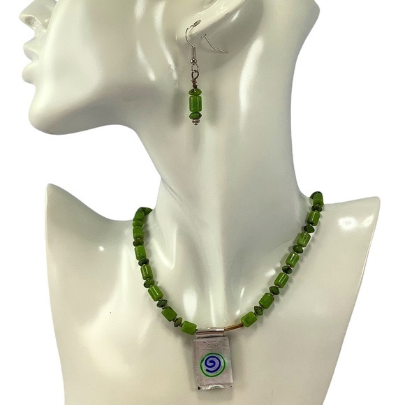 Collier Choker Et Boucles D'oreilles Betsey Johnson - Perles, Cristaux, Strass - Plaqué Argent - Longueur 27,5 Pouces - Neuf Avec étiquettes